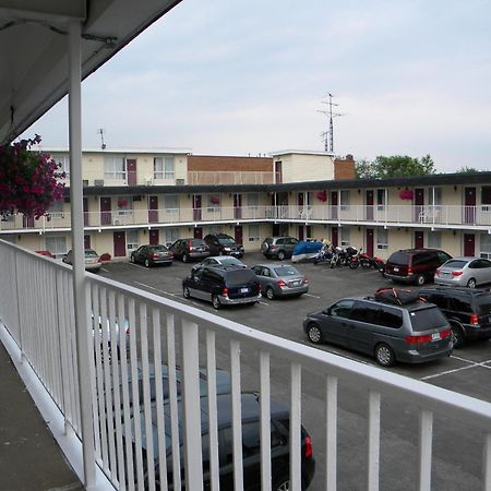 Fairway Inn By The Falls Καταρράκτες του Νιαγάρα Εξωτερικό φωτογραφία