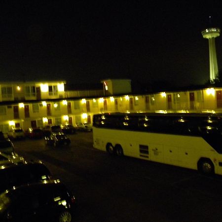 Fairway Inn By The Falls Καταρράκτες του Νιαγάρα Εξωτερικό φωτογραφία