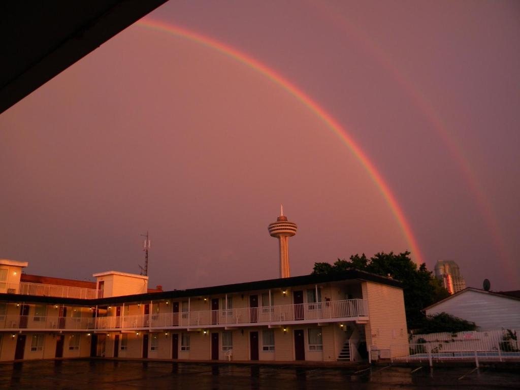 Fairway Inn By The Falls Καταρράκτες του Νιαγάρα Εξωτερικό φωτογραφία