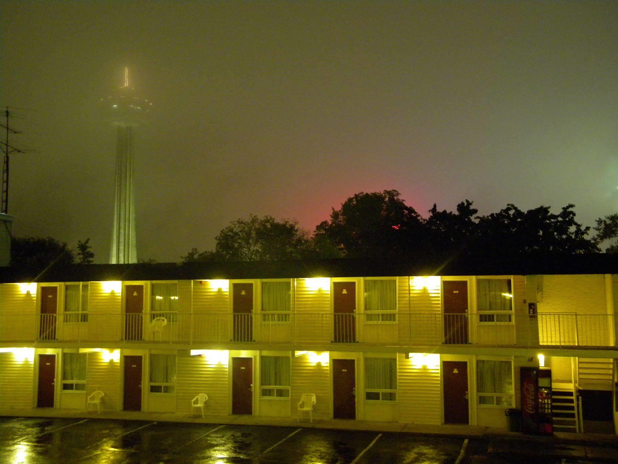 Fairway Inn By The Falls Καταρράκτες του Νιαγάρα Εξωτερικό φωτογραφία